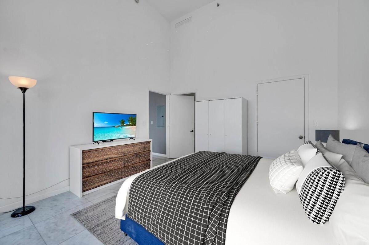 Apartamento Stunning 40th Floor High Ceiling Icon Brickell With Access